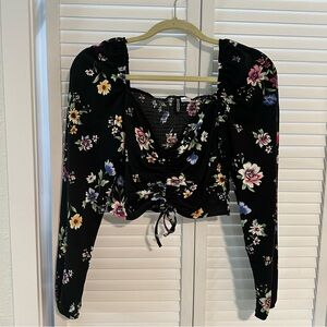 Gorgeous Divided H&M black floral cropped top Medium